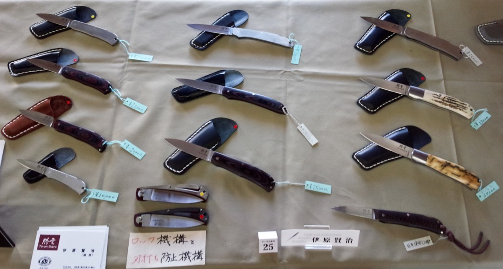 To-un Ihara's lockback knives. 