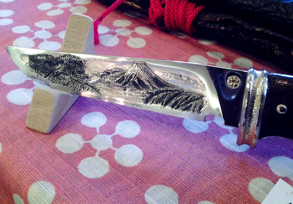 Mamoru Fujita's Mount Fuji blade.